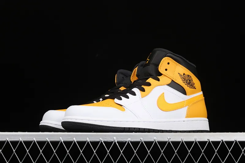 All categories Air Jordan Jordan series basketball shoes Air Jordan 1 Mid G version pure original Air Jordan 1 Mid AJ1 Joe 1 white and yellow Zhongbang basketball shoes 554724-170